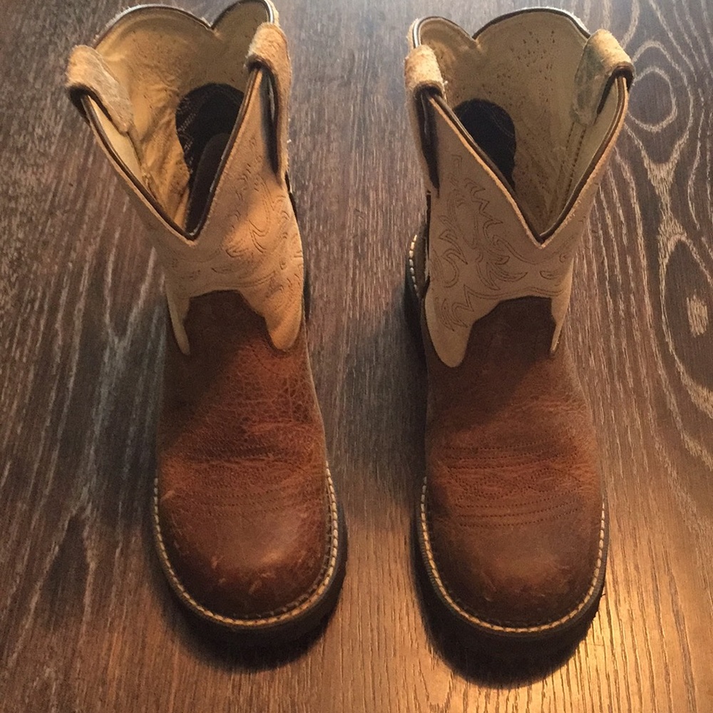 Ariat Fatbaby low cut boots